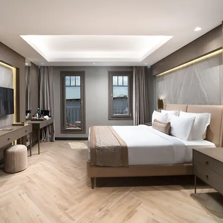 Motto By Mula Hotel
